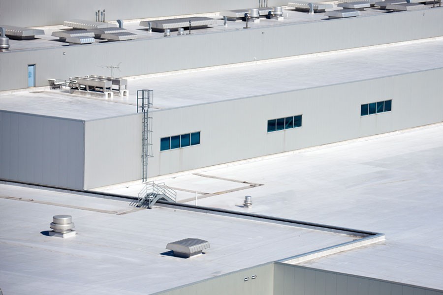 Commercial roof membrane installation